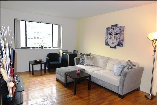 Building Photo - 312 East 30th Street