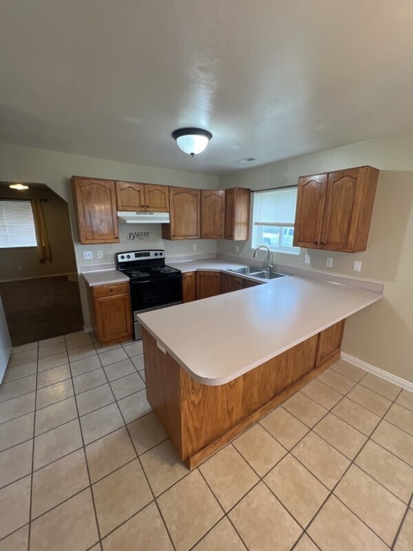 Building Photo - 505 W 350 N