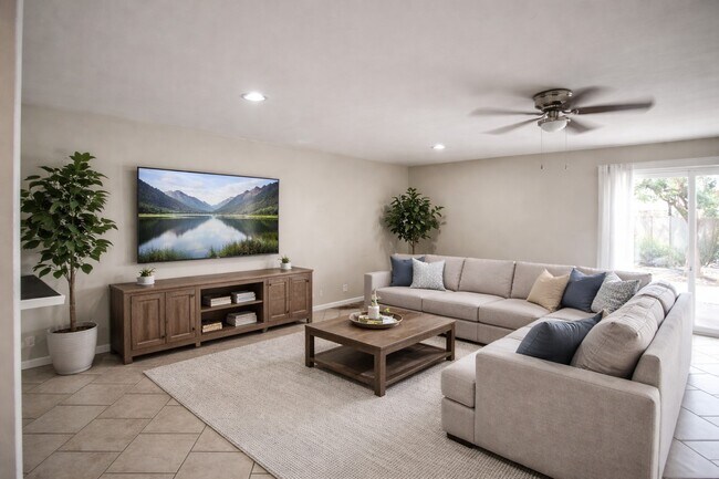 Sala de estar - 1130 W 9th St