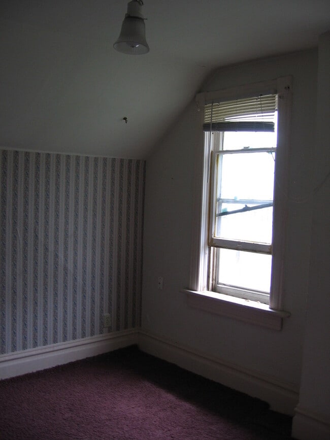 Building Photo - HardDup (Duplex)