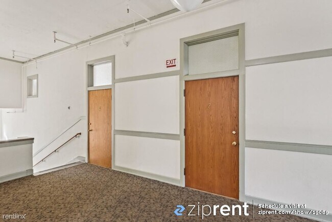 Building Photo - 3 br, 1 bath Condo - 3239 Kempton Avenue, ...