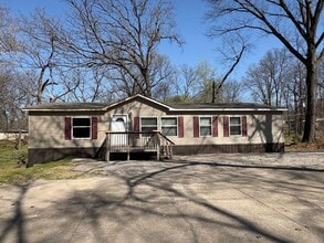 Building Photo - 29250 S 563 Rd