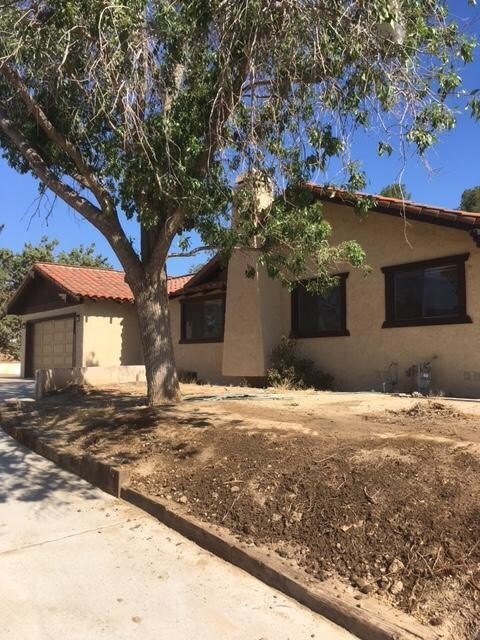 Foto principal - 33037 Agua Dulce Canyon Rd