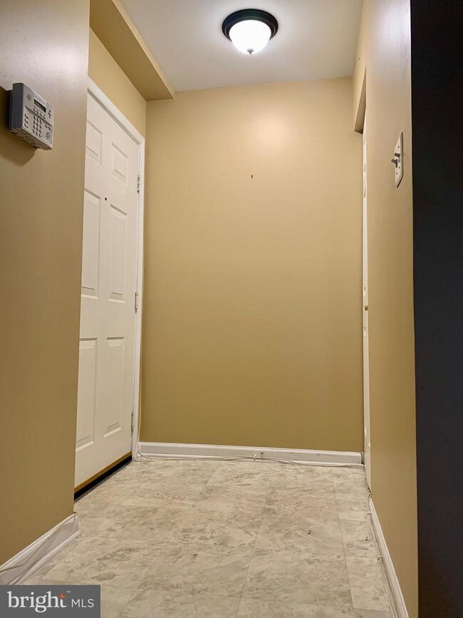 Building Photo - 7502 Calderon Ct