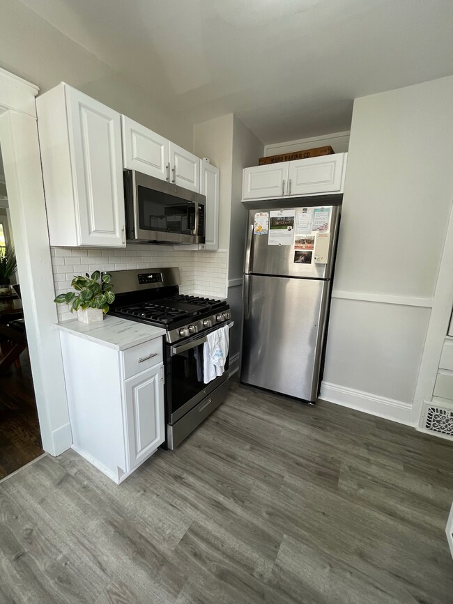 Foto del edificio - 1443 Lakeland Ave