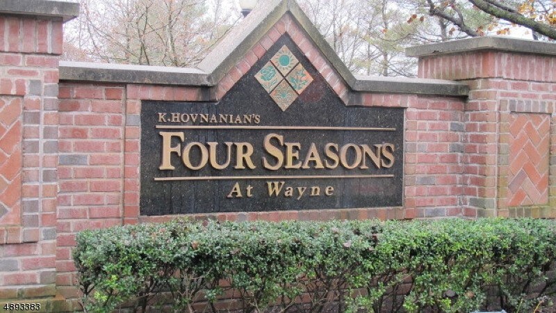 Foto principal - 1014 4 Seasons Dr