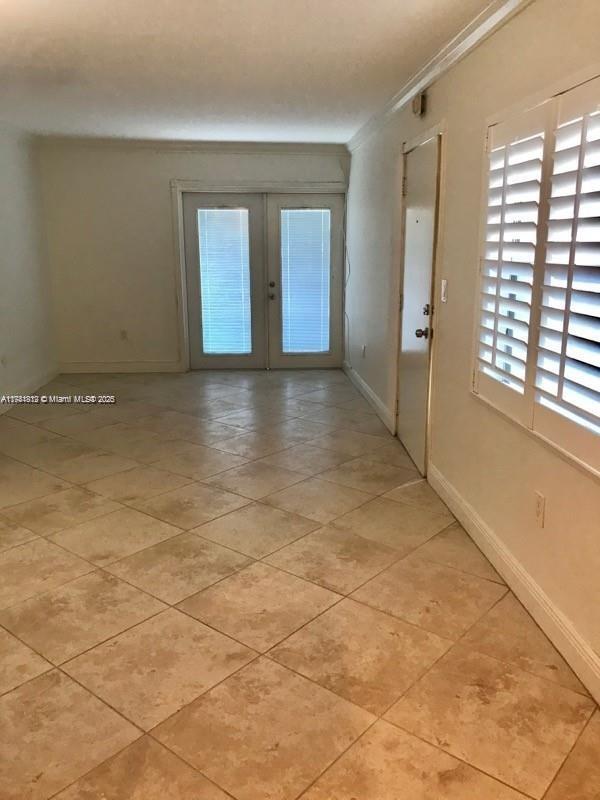 Foto del edificio - 2545 S Bayshore Dr