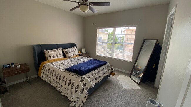 Publix - 408 Blue Bayou Ln