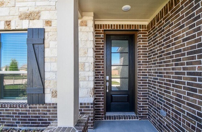 Building Photo - 2932 Tantara Dr