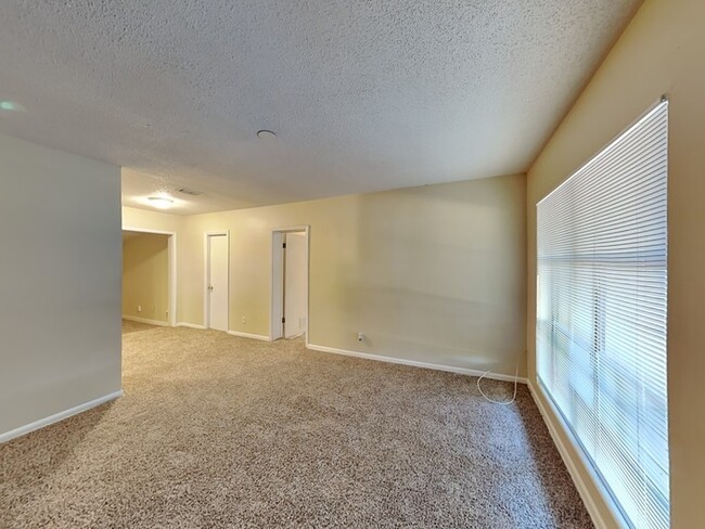 Building Photo - 237 Blairmore Blvd W