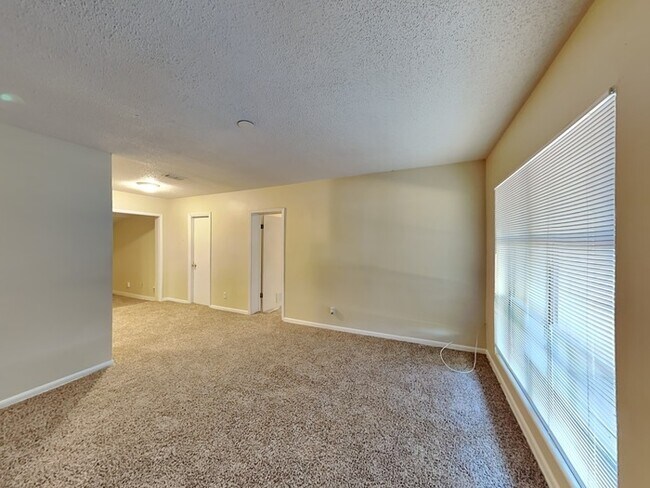 Foto del edificio - 237 Blairmore Blvd W