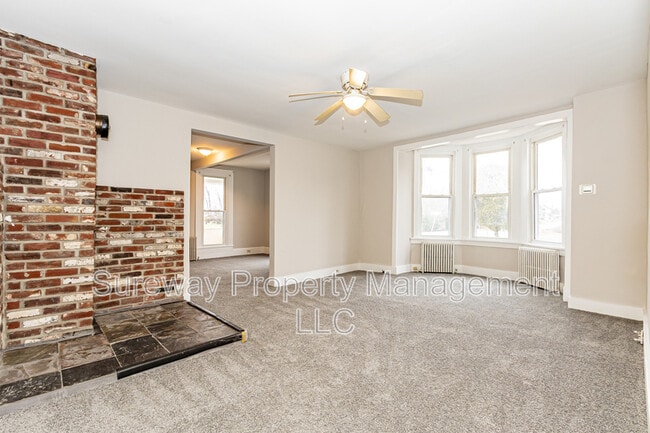 Building Photo - 238 N Main St