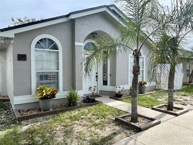 Building Photo - 116 Deer Song Dr