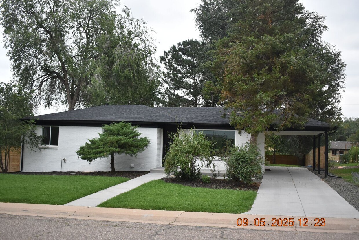 Primary Photo - 4 bedroom / 3 bath / Beautifully Updated