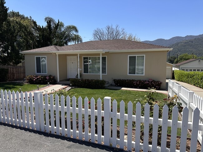 Building Photo - 3128 Altura Ave