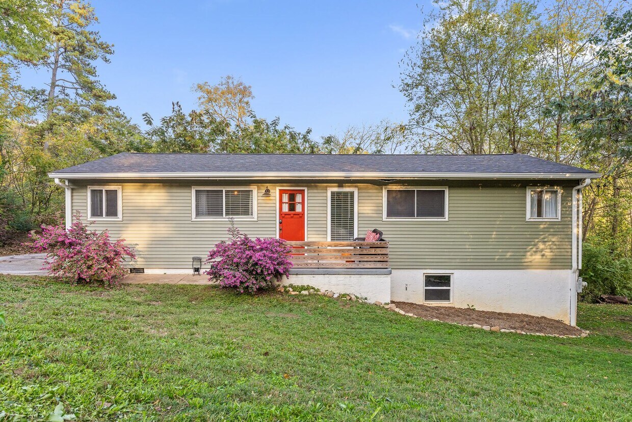 Foto principal - *1/2 OFF FEBRUARY RENT* Charming Cottage l...
