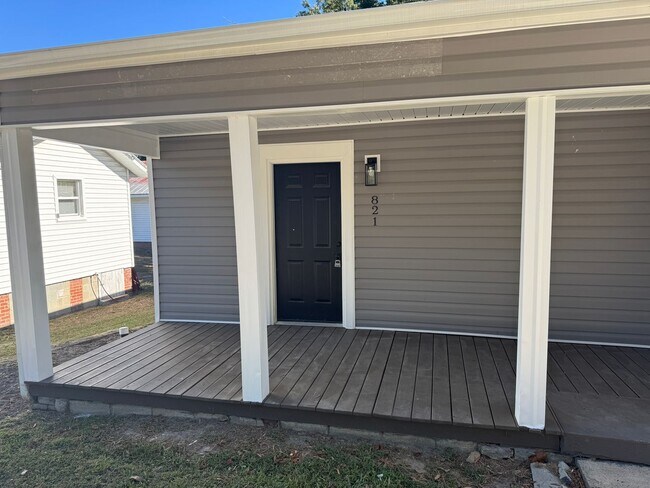 Building Photo - 817-821 Belleview Ave