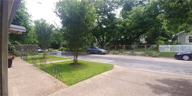 Foto del edificio - 4900 Avenue F