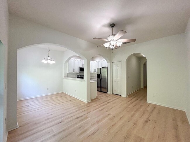 Foto del edificio - 10398 Park Commons Dr