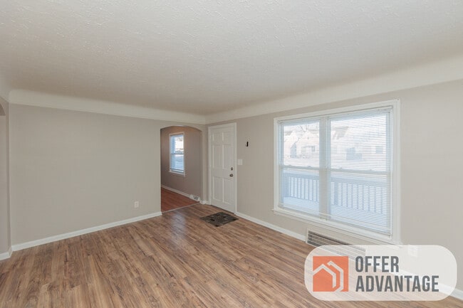 Foto del edificio - 2807 Grovewood Ave