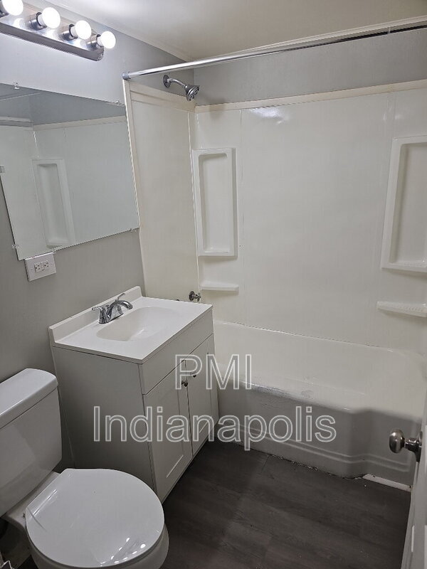 Building Photo - 8 N Butler Ave