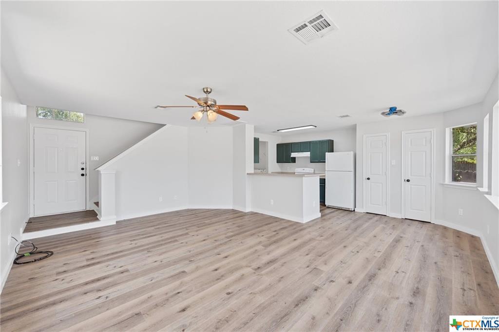 Primary Photo - 107 Cedargrove
