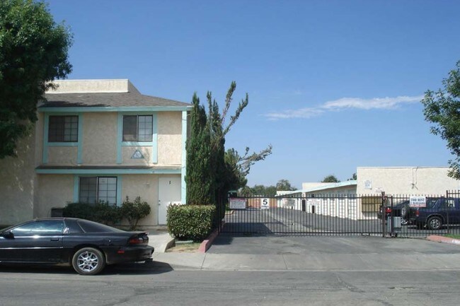Building Photo - Palmdale Villa Apartments Bldg 2