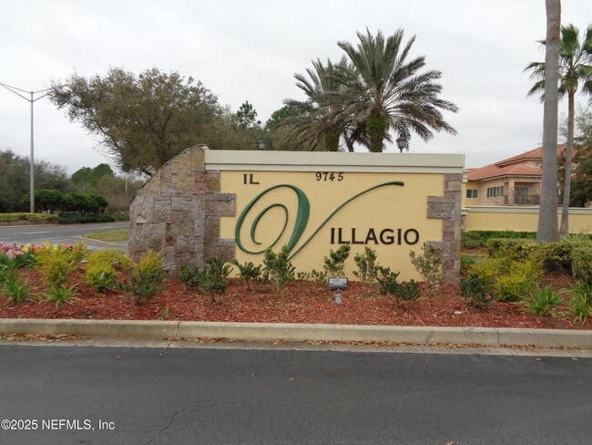 Foto del edificio - 9745 Touchton Rd