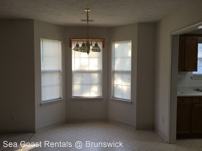 Building Photo - 3 br, 2 bath House - 123 NE 6th Street