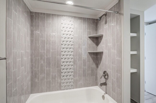 Foto del edificio - 3201 Meridian Way S
