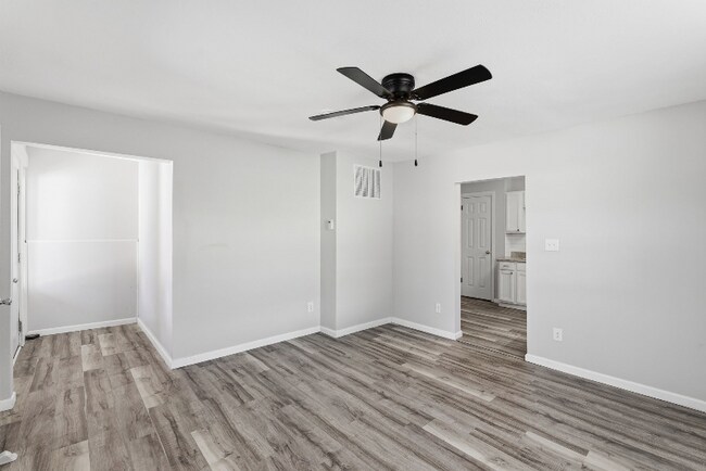 Foto del edificio - 851 S Millwood Ave