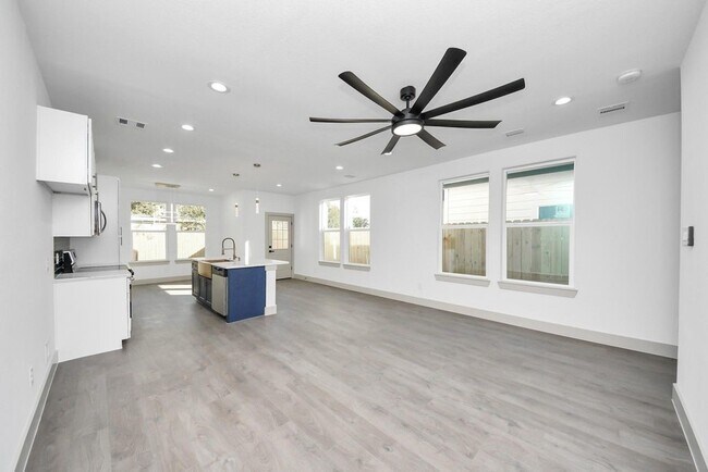 Foto del edificio - 7973 Joy St