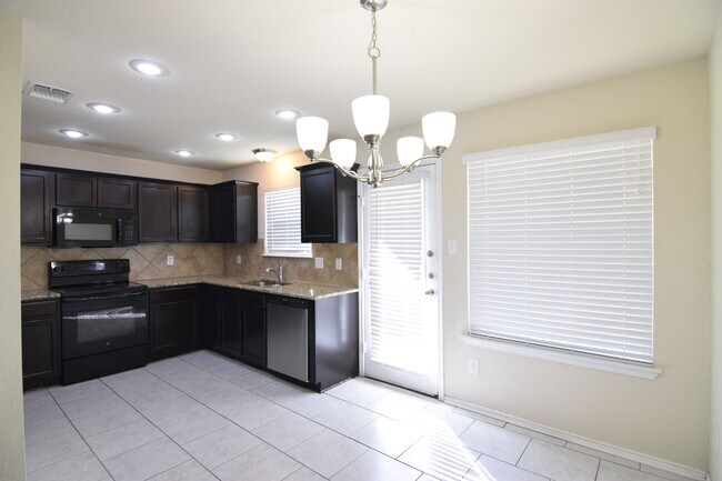 Foto del edificio - 9607 Raeburn Court