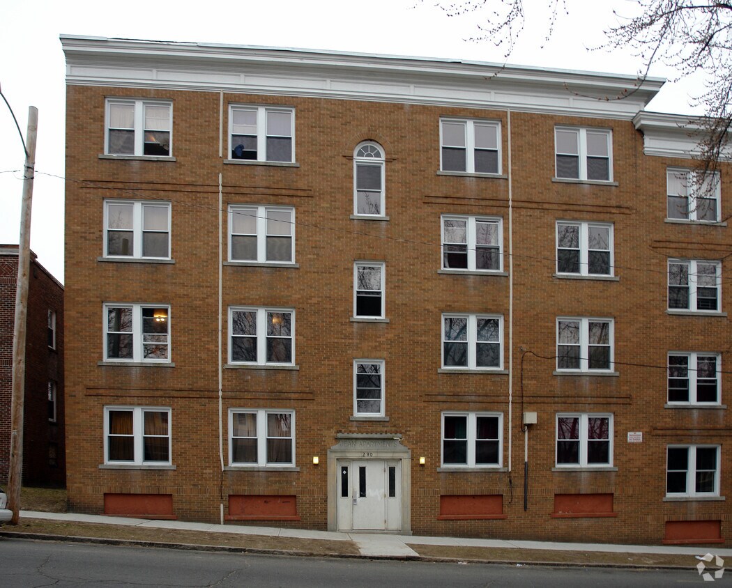280 Oak St, Holyoke, MA 01040 Apartments in Holyoke, MA