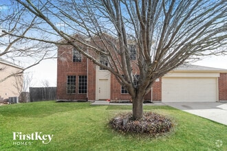 Building Photo - 1004 Essex Dr