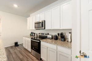 Building Photo - 141 Hugh Dr