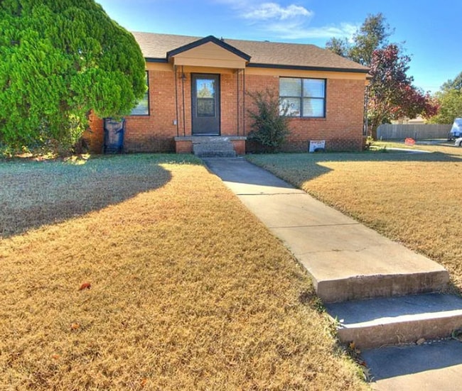 Photo - 1536 SW 38th St House