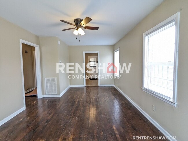 Foto del edificio - Charming 2/1 East Memphis Home Now Availab...