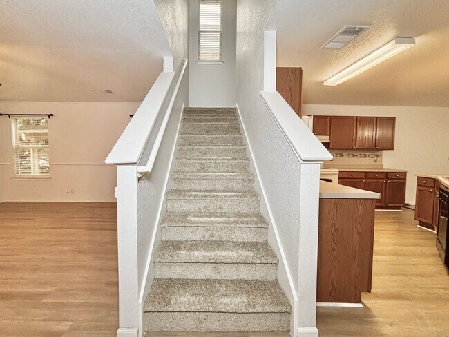 Foto del edificio - Gorgeous 4 bedroom home!
