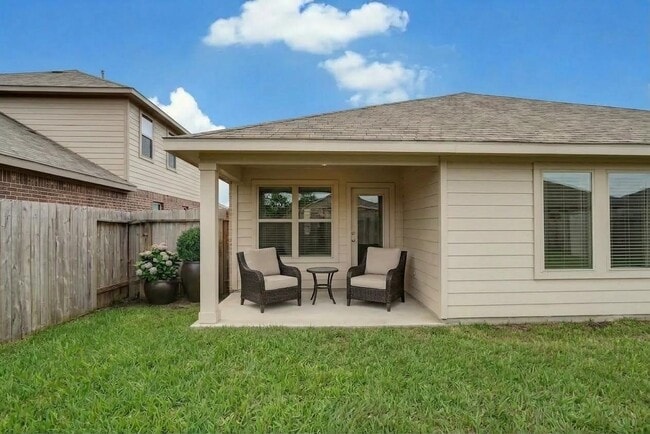 Building Photo - 20343 Green Mountain Dr