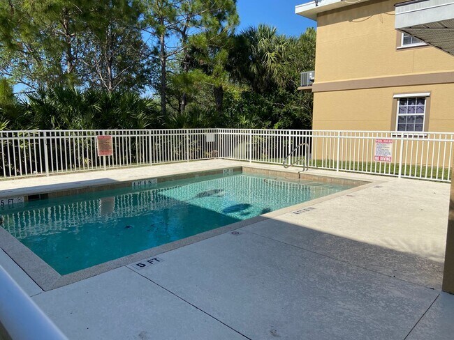 Foto del edificio - 325 SE 23rd Ave