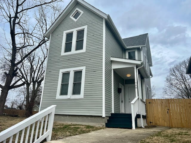 Primary Photo - 708 Siebert St