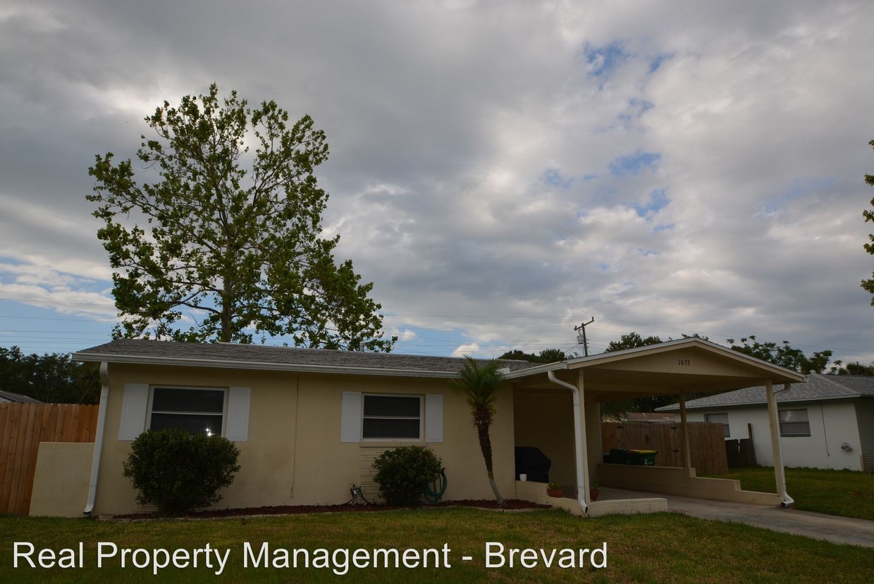 Primary Photo - 1033 Lakemoor Blvd