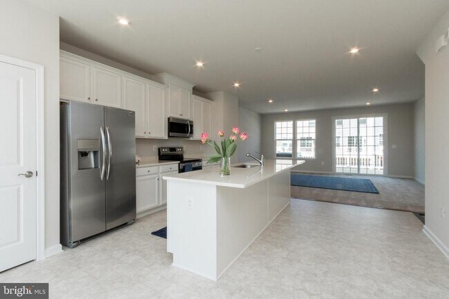 Building Photo - 1810 Sag Harbor Ln