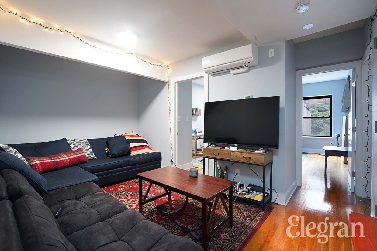 Primary Photo - 276 5th Ave
