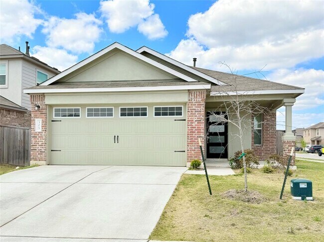 Foto del edificio - 305 Milliner Lp