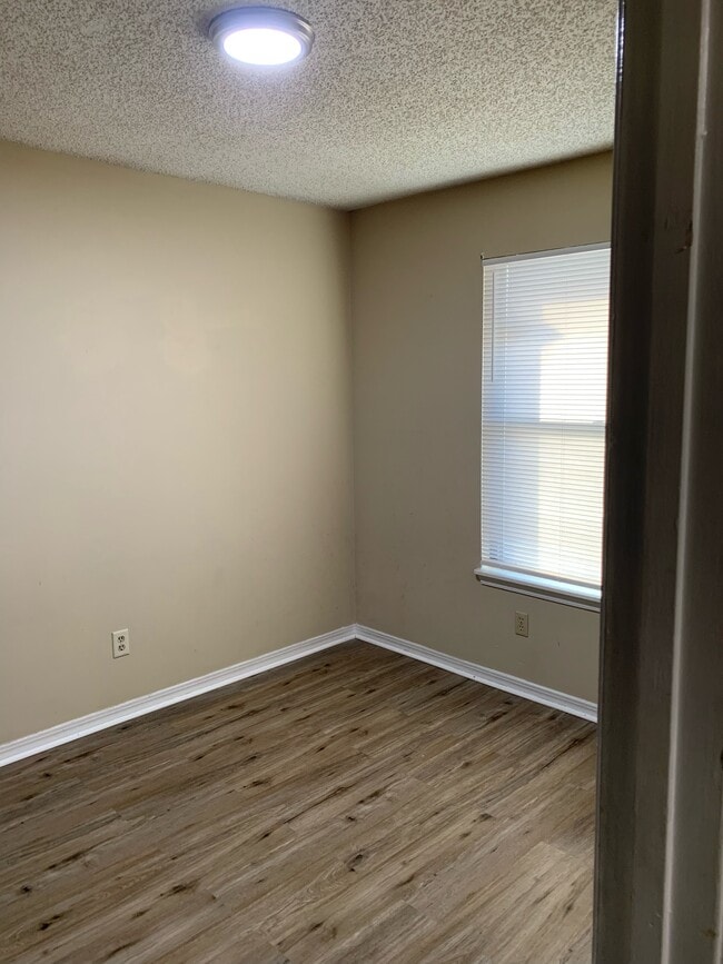 Building Photo - 6511 San Juan Ave