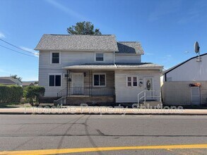 Building Photo - 221 Dunmore St