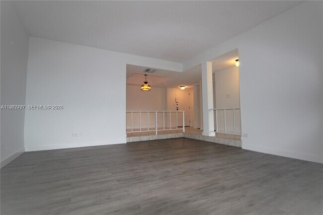 Foto del edificio - 3680 Inverrary Dr