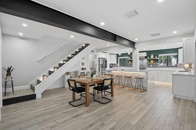 Foto del edificio - 600 SW 8th Ter